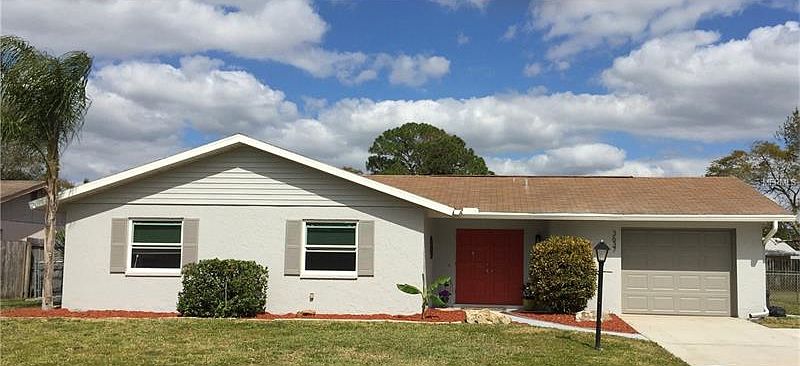1st image of 3637 Lakewood Dr