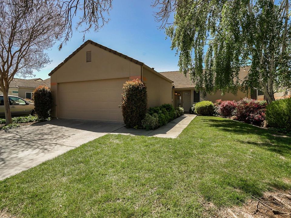 1st image of 1215 Kelly Park Cir