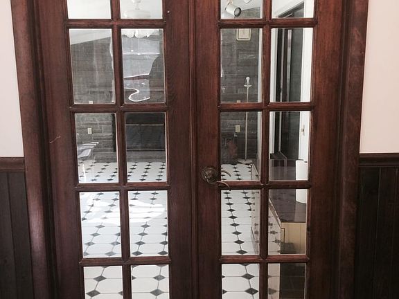 Doors Between Eat in Kitchen and Sunroom