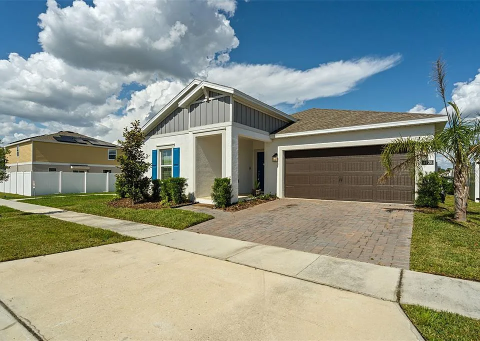 4928 Worchester Dr