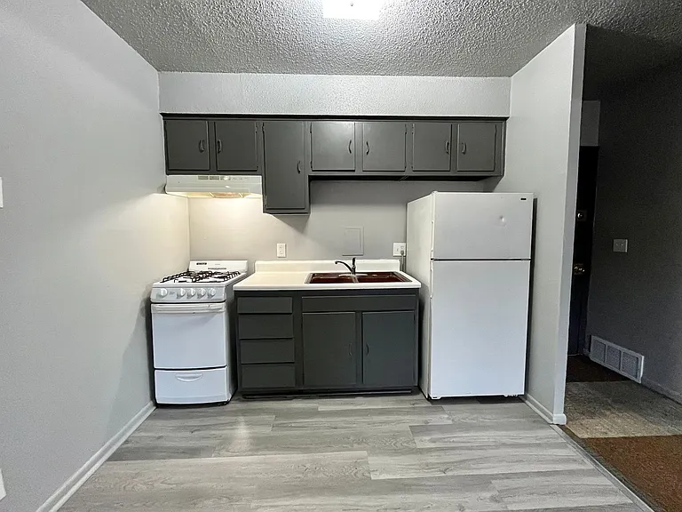 4760 Lafayette Ave — Photo 3