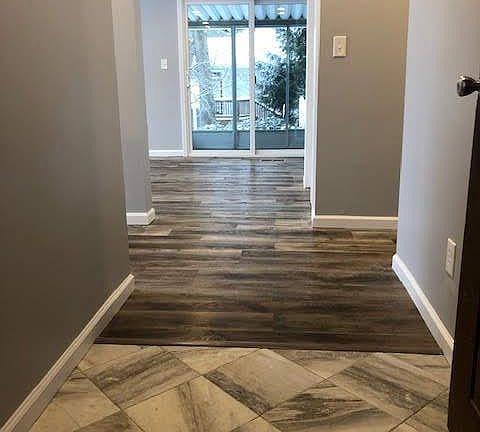 3rd image of 2101 East Dr