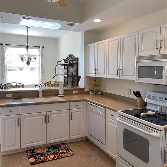 3465 Laurel Greens Ln S #103 — Photo 1