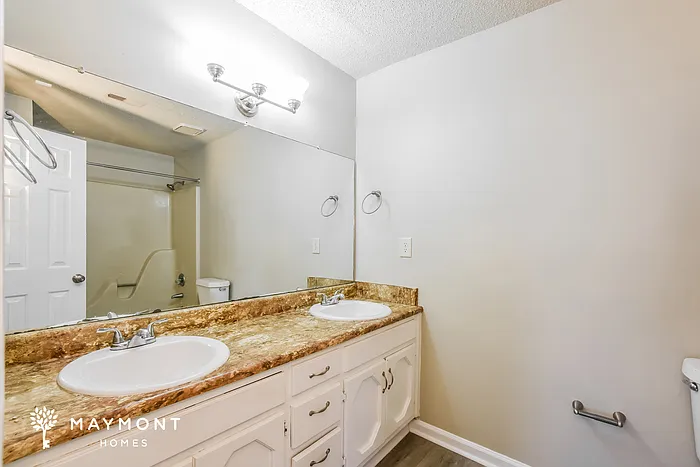 12017 Runningmeade Trl SE — Photo 10