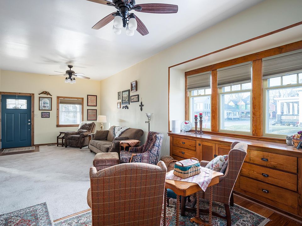 135 N Adams St, Knightstown, IN 46148 Zillow