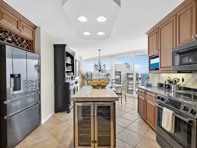 4041 Gulf Shore Blvd N #1807 — Photo 10