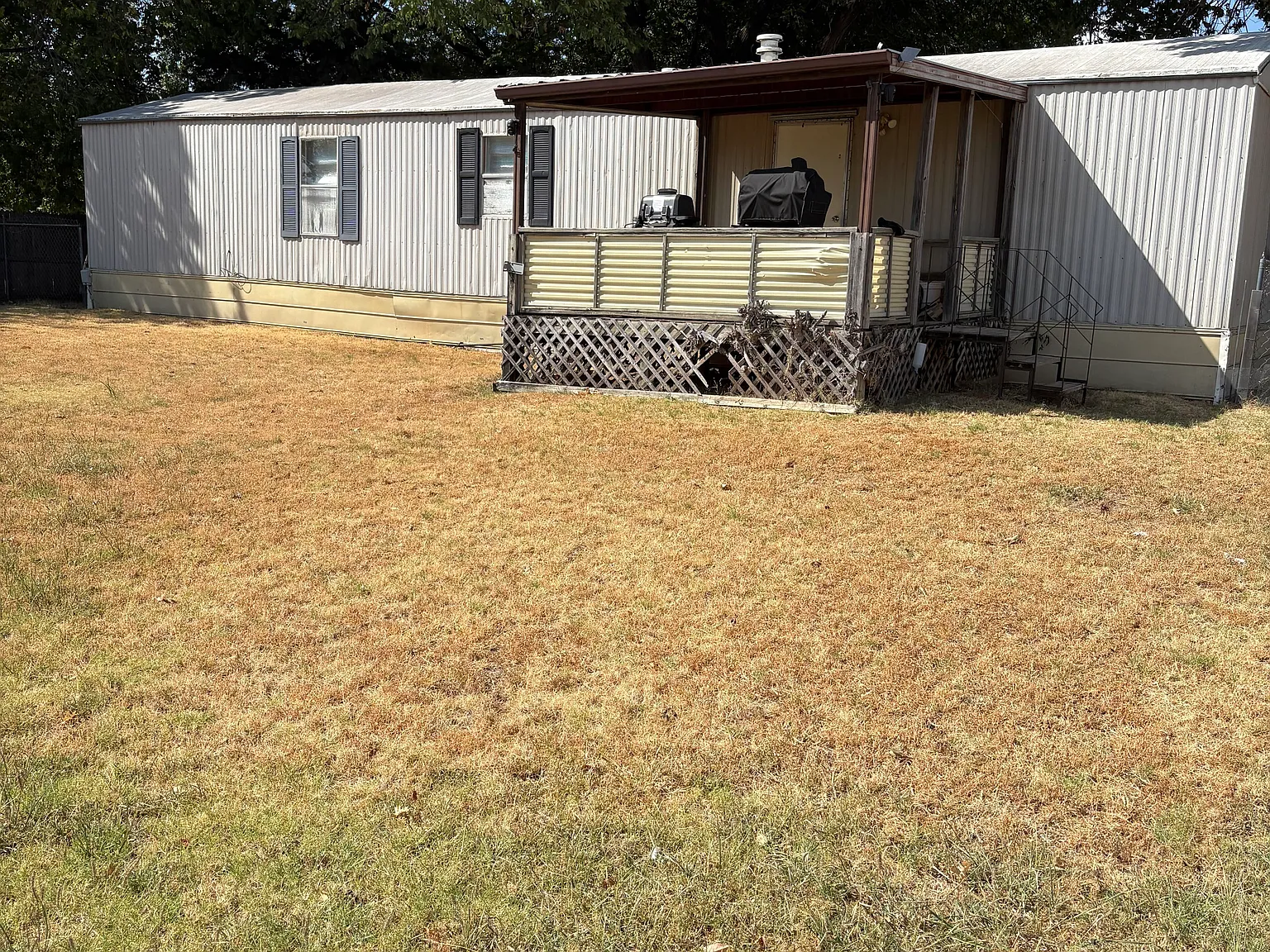 2 bed, 1048 sqft, $900 — Photo 1