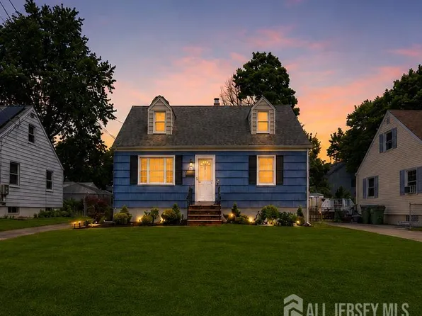 89 Leo St, Edison, NJ 08817