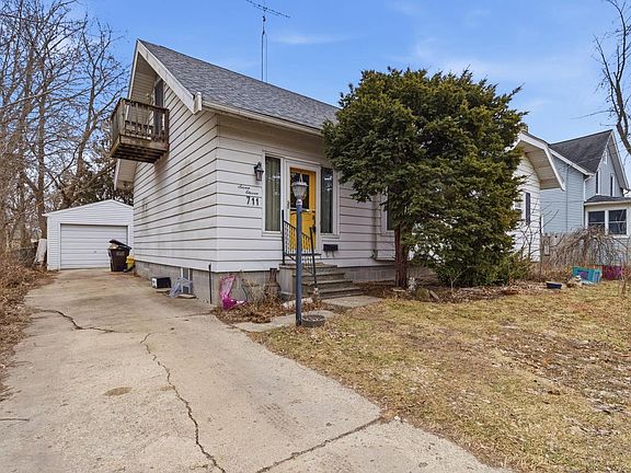 2nd image of 711 Whitewater AVENUE