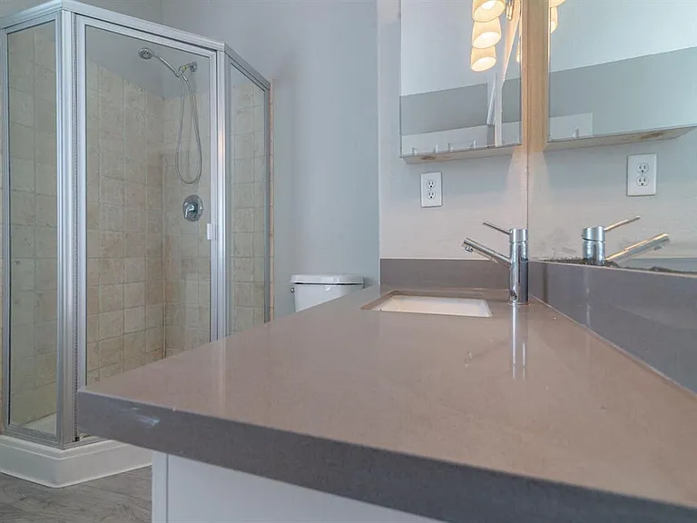 Warner Center Townhomes — Photo 17