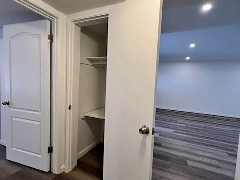 176 S Virgil Ave — Photo 13