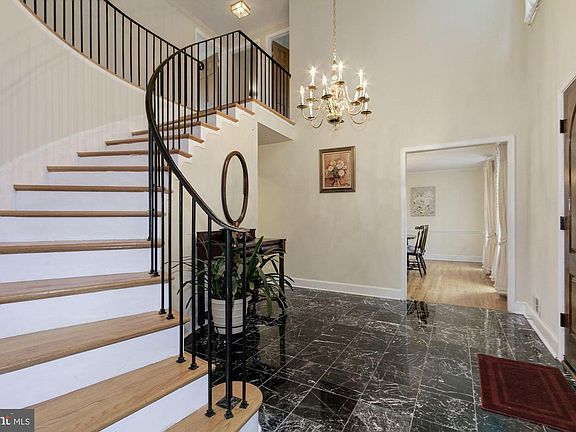 4th image of 9232 Orchard Brook Dr