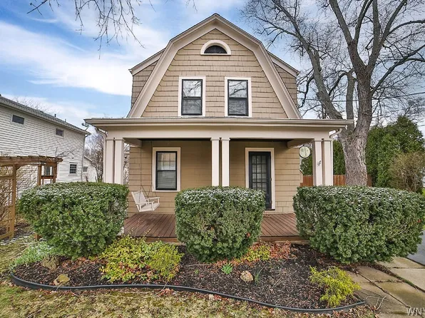 310 Oneida St, Lewiston, NY 14092