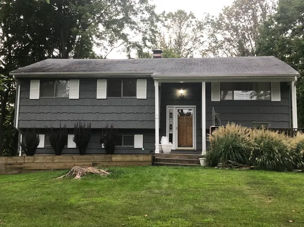 18 Rockleigh Dr, Ewing, NJ 08628