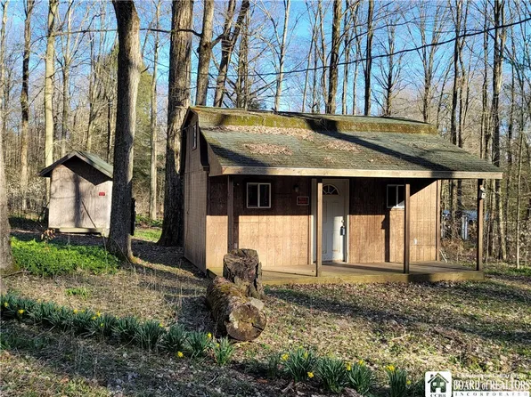 80 Summervale Dr #5, Randolph, NY 14772