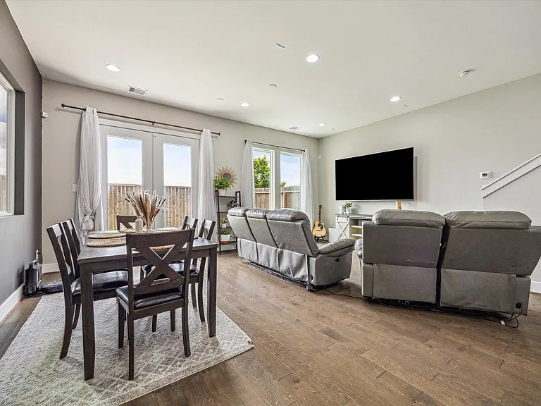5520 Rosslyn Rd — Photo 8