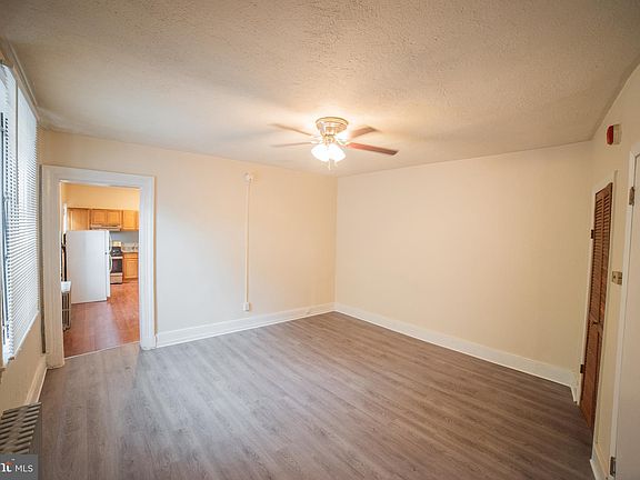 5th image of 527 Fairmount Ave #1R