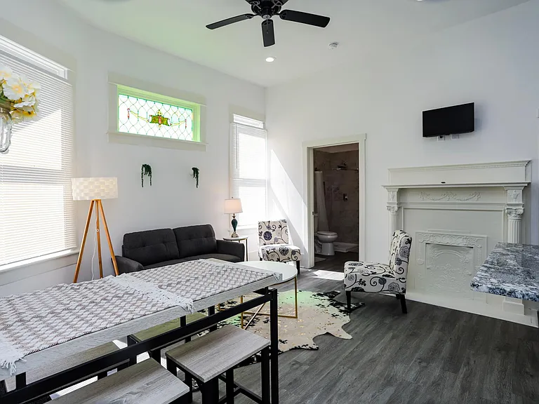 307 W 36th St #B — Photo 65