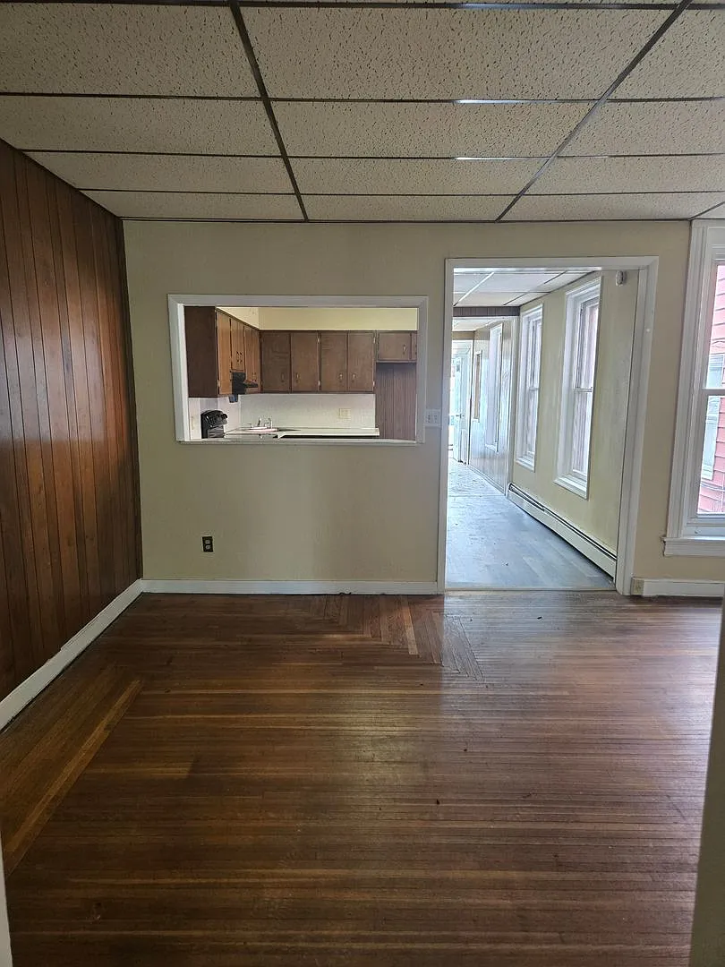 32 N. Jefferson Street — Photo 2