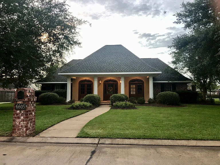 6605 Tennyson Oaks Ln — Photo 1