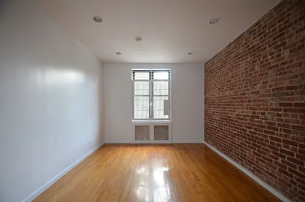 Rented by CITY SKYLINE REALTY INC | media 2