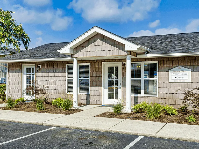 Patriot Point Apartment Homes — Photo 23