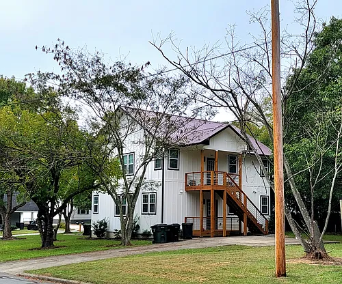 624 Grace Ave #201 Photo 1