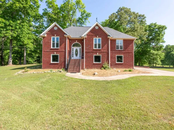 150 Killough Ln, Talladega, AL 35160