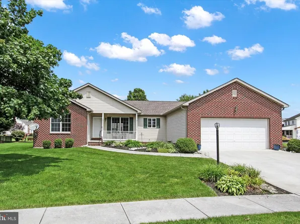 5 Preserve Dr, Littlestown, PA 17340