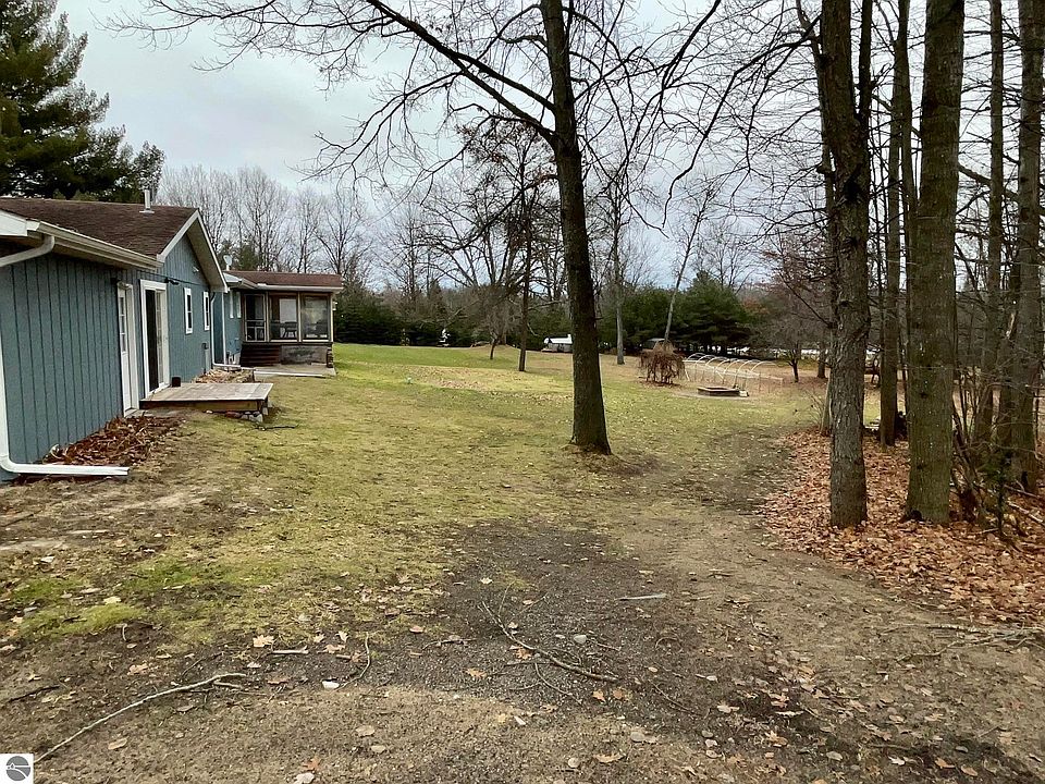 5657 M 55, Whittemore, MI 48770 Zillow