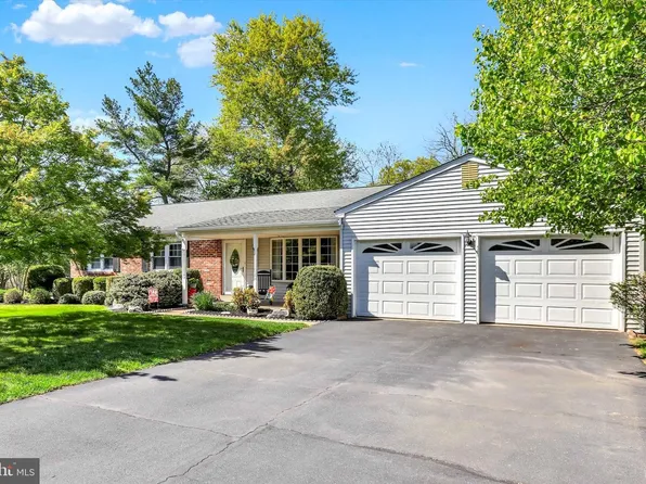 1950 Gibson Dr, Hatboro, PA 19040