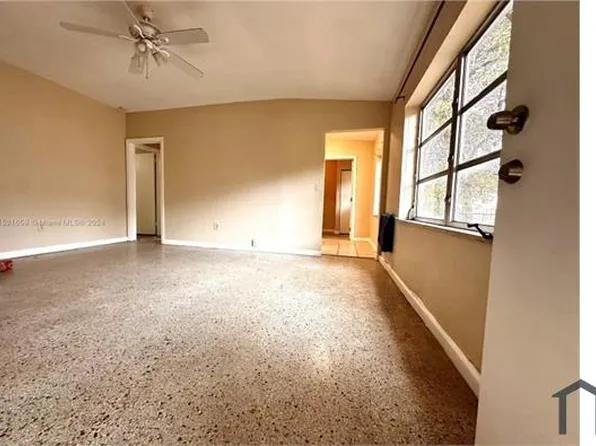 2215 NE 172nd St, North Miami Beach, FL