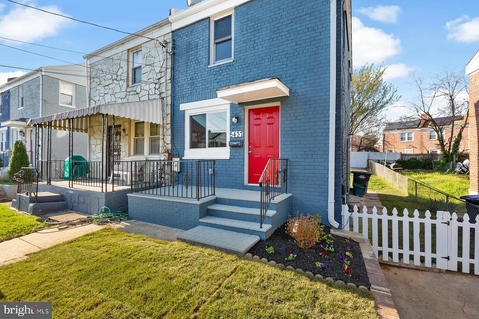 5437 B St SE photo 1