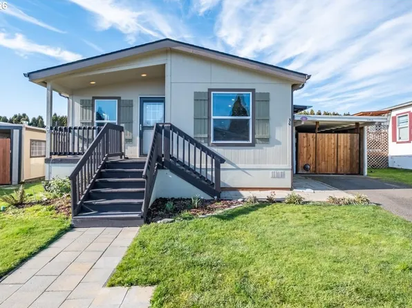 830 N Main St, Mount Angel, OR 97362