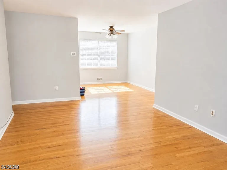800 Old Springfield Ave #19 — Photo 5