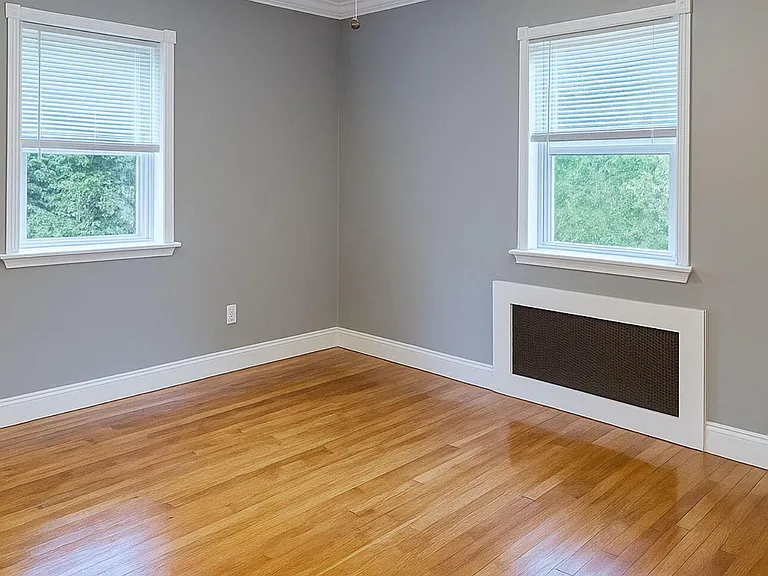 54 Ellington St #2L — Photo 2