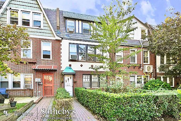 1st image of 6848 Dartmouth St