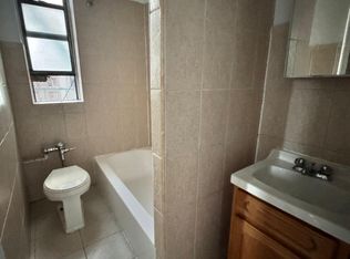 319 Hooper St APT 2B, Brooklyn, NY 11211