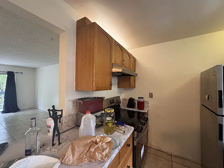 2050 N Congress Ave — Photo 21