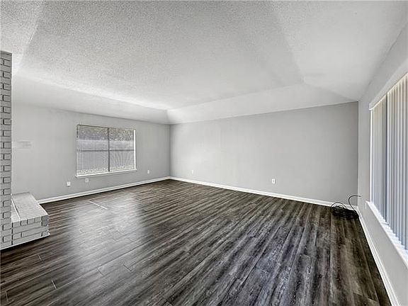 3rd image of 221 Lake Tahoe Dr