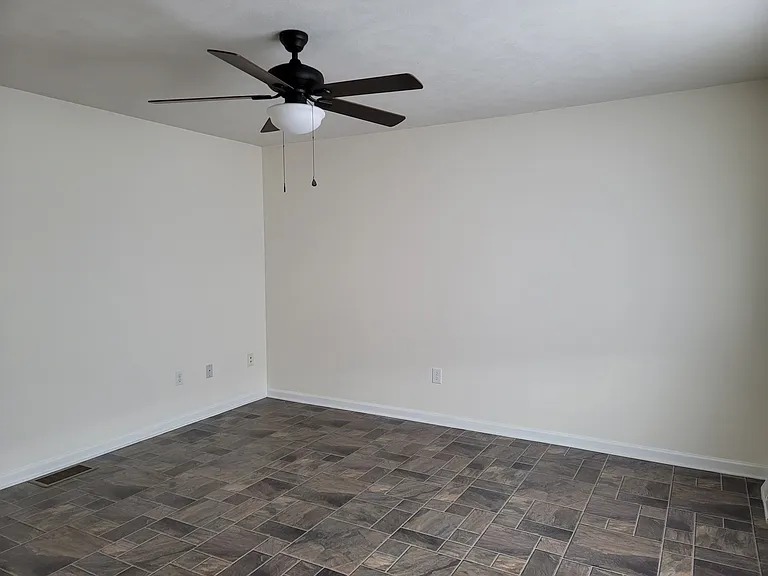 878 Tremont St — Photo 12