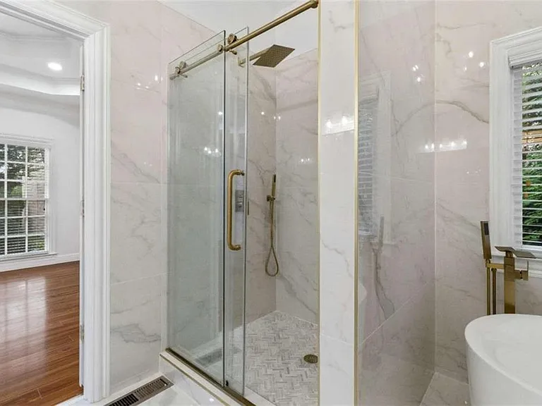 1711 Summit Glen Ln — Photo 17