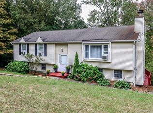 19 Pleasant Hill Rd, Newtown, CT 06470