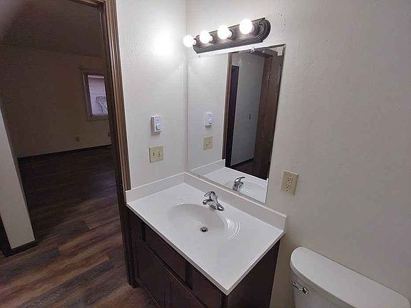 317-319 Bathroom-_10162025