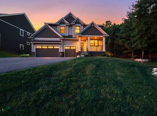 2251 Cleveland Ave N, Roseville, MN 55113