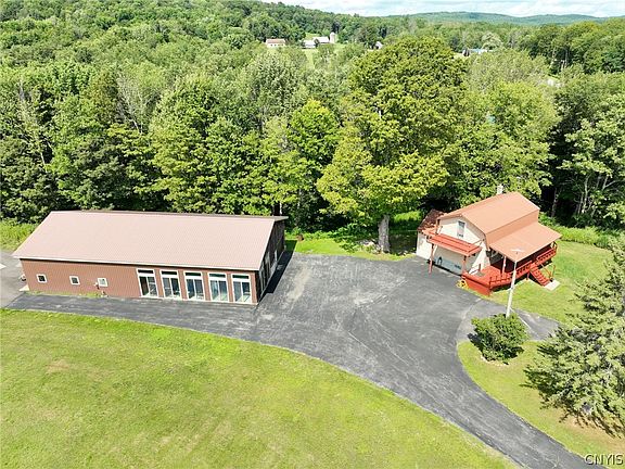 3rd image of 7469 Buck Hill Rd