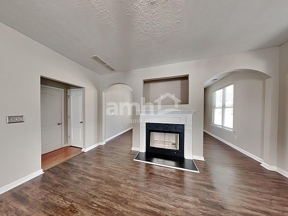 4th image of 2296 Park Manor Ln