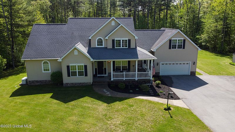 2nd image of 302 Covington Court