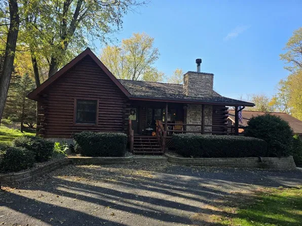 N5035 Hemlock St, Poynette, WI 53955