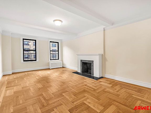 3rd image of 242 E 72nd St #16D